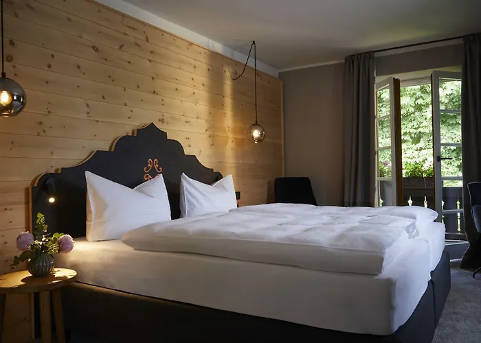 Aschbacher Hof מלון